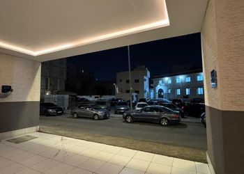 شقة بغرفتين نوم وصالة