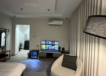 استديو أنيق بسرير ماستر 