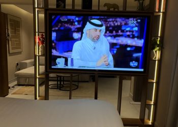 استديو بسرير ماستر وجلسة جانبية