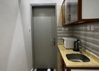 استديو بسرير ماستر وجلسة جانبية 