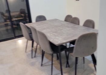 شاليه بصالة جلوس ومسبح خارجي