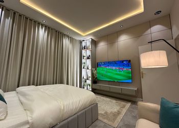 استديو بتصميم أنيق ودخول ذاتي