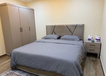 استديو بسرير ماستر 