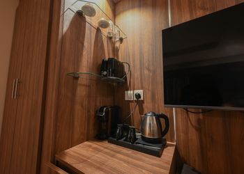 استديو بسرير ماستر 