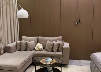 استديو بأثاث مريح وبسيط 