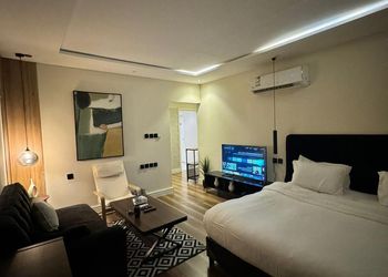 استديو بسرير ماستر ودخول ذاتي