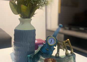 شقة بغرفة معيشة وغرفة نوم 