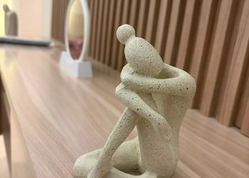 استديو هادئ بسرير ماستر 