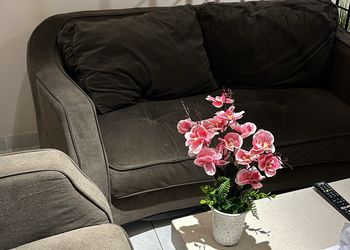 استديو بسرير ماستر وجلسة جانبية 
