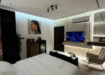 استديو بسرير ماستر ودخول ذاتي