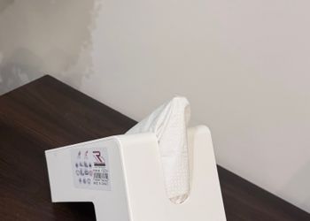 استديو بأثاث مريح وبسيط 