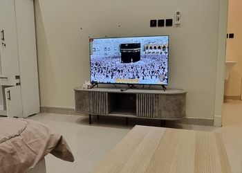 شقة بغرفتين نوم وصالة 