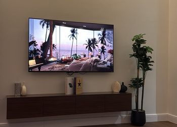 استديو هادئ بسرير ماستر