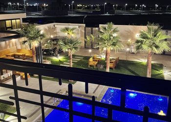 شالية انيق بمسبح وجلسة خارجية 