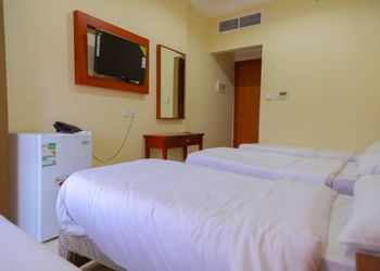 غرفة باربع اسره فردية