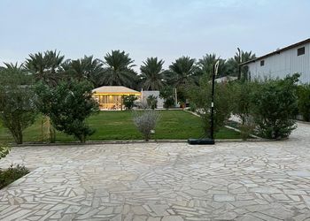مزرعة بأجواء مميزة وجلسة خارجية 