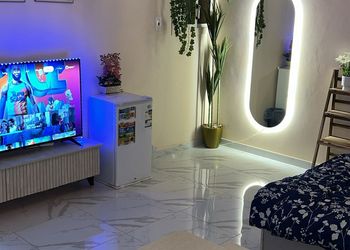 استديو هادئ بسرير ماستر 