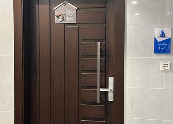 استديو بسرير ماستر وجلسة جانبية