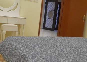 شاليه بألعاب أطفال ومسبح