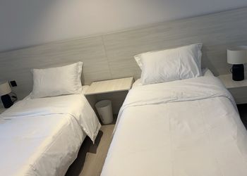 استديو انيق بسريرين مفرده 