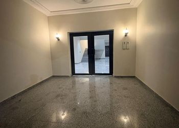 استديو بسرير ماستر وجلسة جانبية