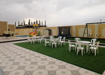 استراحة بجلسة خارجية ومسبح خارجي 