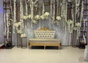 استراحة بمسطح اخضر ومجالس