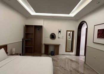 استديو بسرير ماستر وجلسة جانبية 