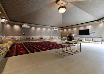 استراحة بملحق خارجي وجلسة خارجية