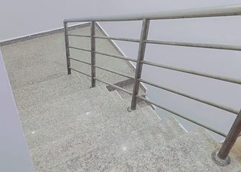 شاليه بمسطح اخضر و مسبح