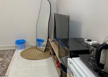 استديو بسرير ماستر وأثاث مريح 