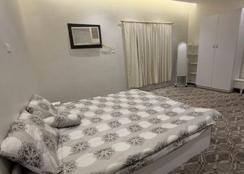 شقة بمجلس وغرفة نوم 