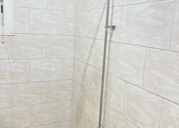 استديو بسرير ماستر وأثاث مريح 