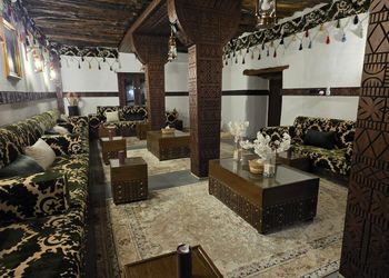 استراحة بجلسة خارجية و مجالس