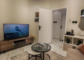 استديو هادئ بسرير ماستر