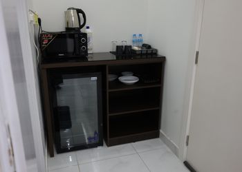 استديو بسرير ماستر وجلسه جانبيه