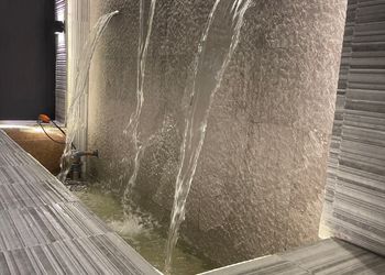 شاليه بمسبح وألعاب مائية