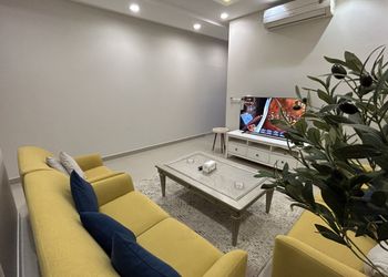 شقة بصالة وغرفتين نوم 