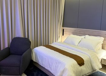 استديو هادئ بسرير ماستر 