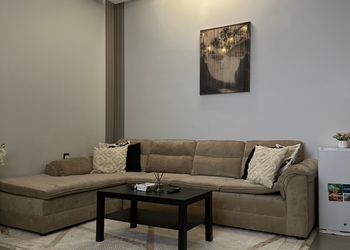 شقة بغرفة نوم وتصميم هادئ