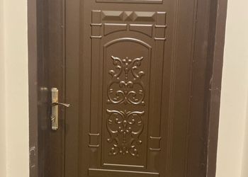 استديو بأثاث مريح وبسيط 