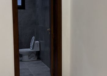 شاليه بمسبح خارجي وجلسة خارجية 
