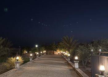 مزرعة بمسبح وموقع مميز