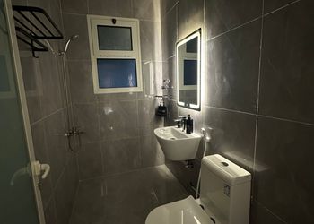 شقة بصالة مريحة وتصميم أنيق