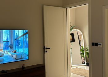 شقة بغرفتين نوم وصالة 