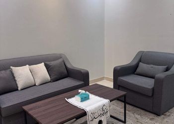 شقة بغرفة معيشة وغرفة نوم 