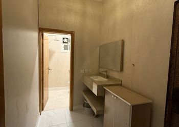 استديو بتصميم مودرن دخول ذاتي 