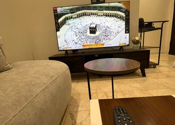 استديو بأثاث مريح وبسيط 