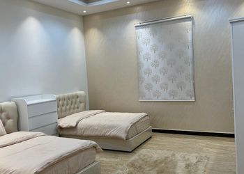 استراحة بمسطح اخضر ومسبح