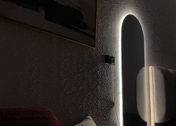 استديو بسرير ماستر وجلسة جانبية 